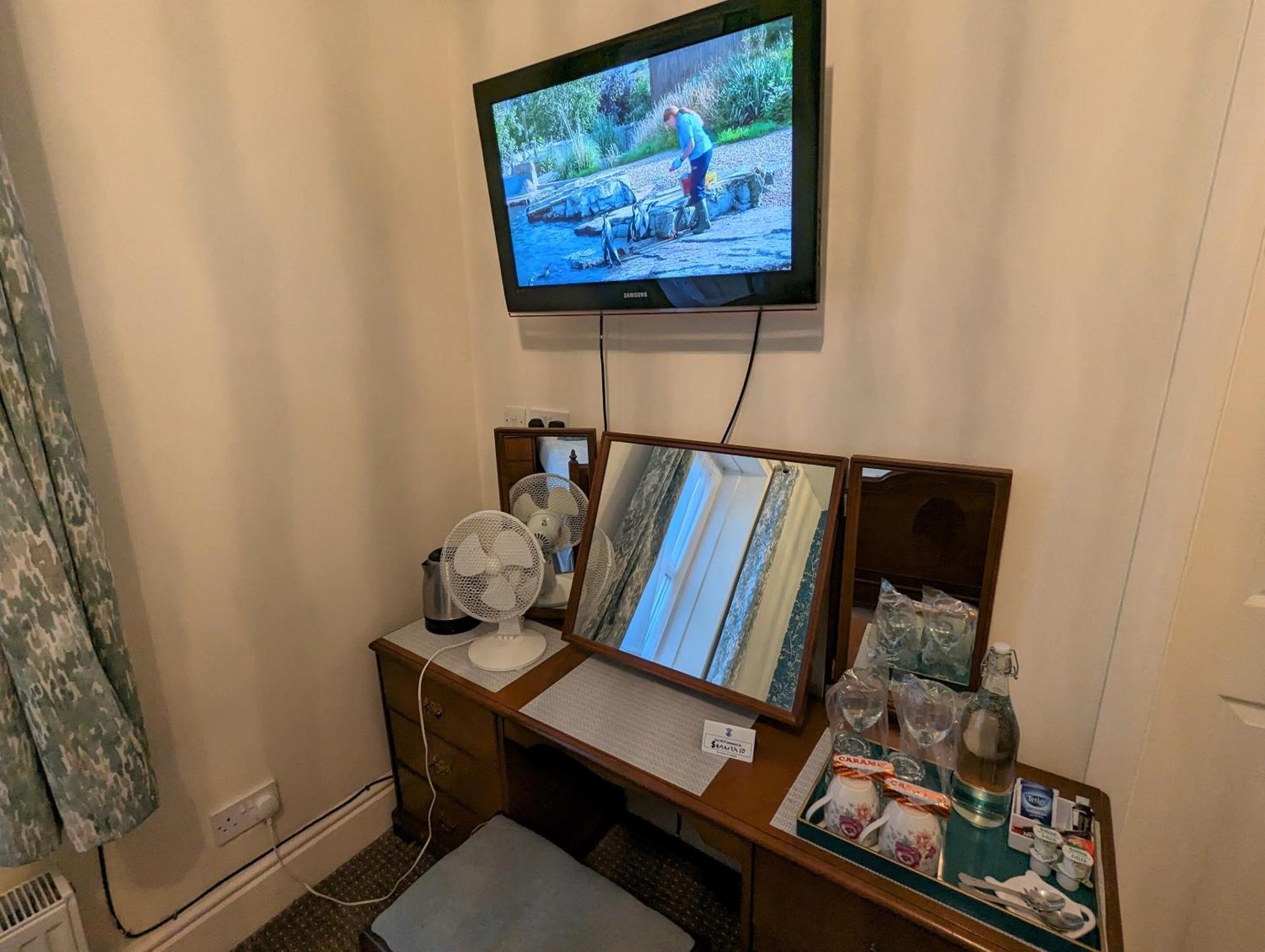 The Senarth Bed & Breakfast Llandudno Phòng bức ảnh